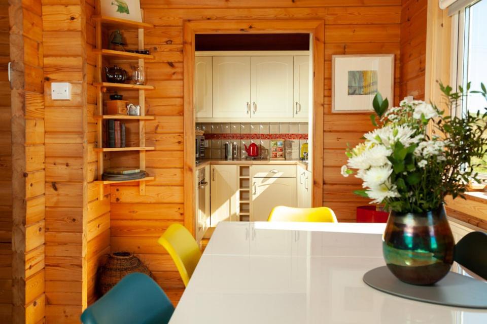 Leurbost Sundown Cottages מראה חיצוני תמונה